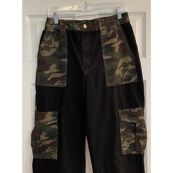 Fashion Nova Sz 11 Black Jeans Camo Cargo 90s Streetwear Retro Grunge Baggy - Picture 2 of 9